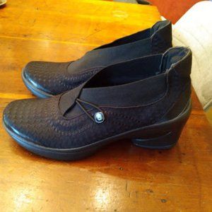 Bzees wedge booties
